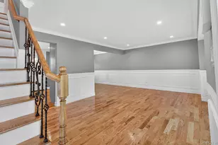 1098 Russell St, Franklin Square, NY 11010 - Photo 7