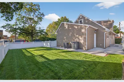1098 Russell Street, Franklin Square, NY 11010 - Photo 39