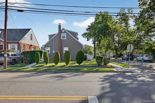 1098 Russell St, Franklin Square, NY 11010 - Photo 41