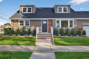 1098 Russell St, Franklin Square, NY 11010 - Photo 3