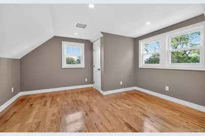 1098 Russell Street, Franklin Square, NY 11010 - Photo 31