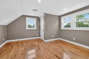 1098 Russell St, Franklin Square, NY 11010 - Photo 31