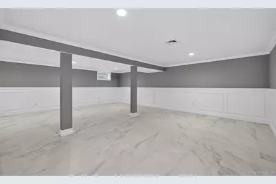 1098 Russell Street, Franklin Square, NY 11010 - Photo 37