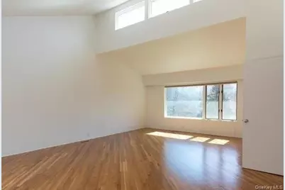 3 Artesian Way, Saint James, NY 11780 - Photo 7