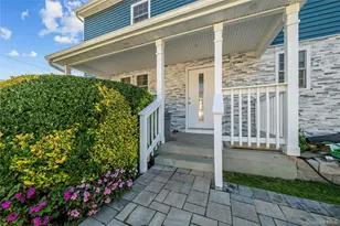 84 E 9th St, Huntington Station, NY 11746 - Photo 17