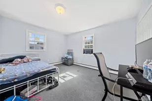 84 E 9th St, Huntington Station, NY 11746 - Photo 15