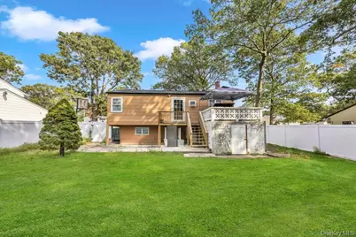 12 Roosevelt Avenue, Greenlawn, NY 11740 - Photo 3