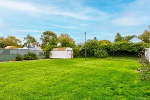 225 Cherry St, Farmingdale, NY 11735 - Photo 11