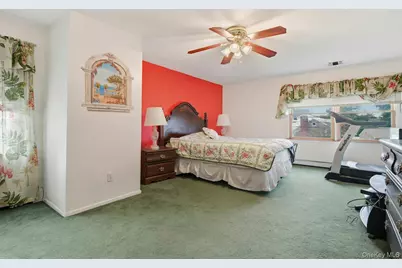 225 Cherry Street, Farmingdale, NY 11735 - Photo 31