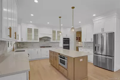 1540 Spring Street, East Meadow, NY 11554 - Photo 15