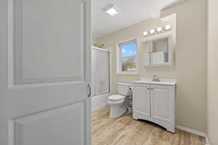 109 Laurel St, Patchogue, NY 11772 - Photo 19