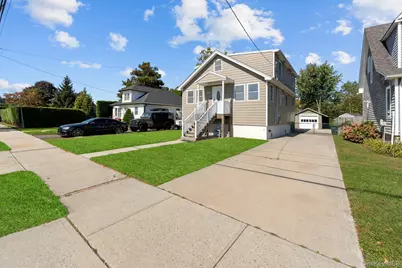 109 Laurel Street, Patchogue, NY 11772 - Photo 1
