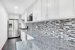 141-30 84th Rd, Briarwood, NY 11435 - Photo 7