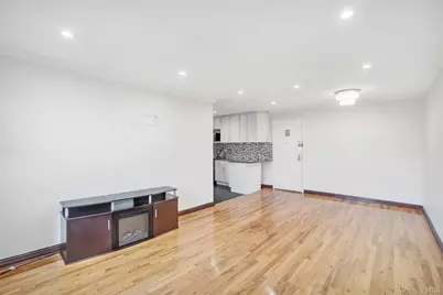 141-30 84 Road #5E, Briarwood, NY 11435 - Photo 3