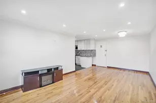 141-30 84th Rd, Briarwood, NY 11435 - Photo 3