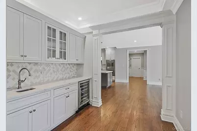 4 Carriage Court, Dix Hills, NY 11746 - Photo 19