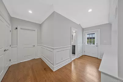 4 Carriage Court, Dix Hills, NY 11746 - Photo 25