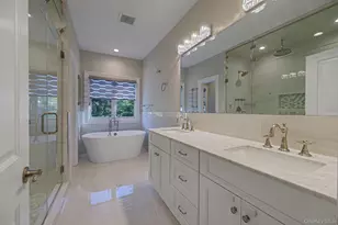 4 Carriage Ct, Dix Hills, NY 11746 - Photo 37