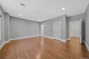 4 Carriage Ct, Dix Hills, NY 11746 - Photo 31