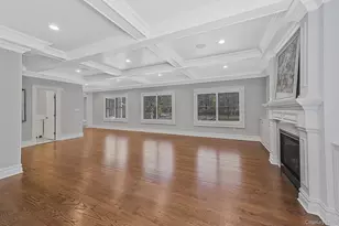 4 Carriage Ct, Dix Hills, NY 11746 - Photo 17