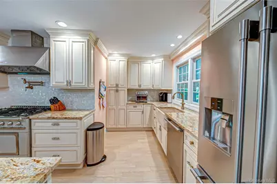 27 Prospect Avenue, Sea Cliff, NY 11579 - Photo 11