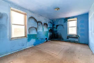 33-04 91st St, Jackson Heights, NY 11372 - Photo 13