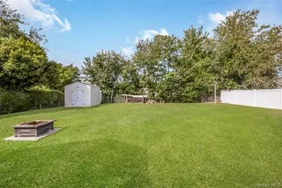 15 Whalen Street, North Babylon, NY 11703 - Photo 11