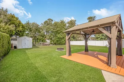 15 Whalen Street, North Babylon, NY 11703 - Photo 5