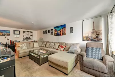 392 Birchwood Road, Medford, NY 11763 - Photo 5