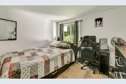 392 Birchwood Road, Medford, NY 11763 - Photo 11