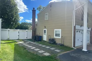 209 Old Post Dr, Hauppauge, NY 11788 - Photo 3