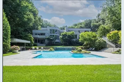 70 Shutter Lane, Oyster Bay, NY 11771 - Photo 7