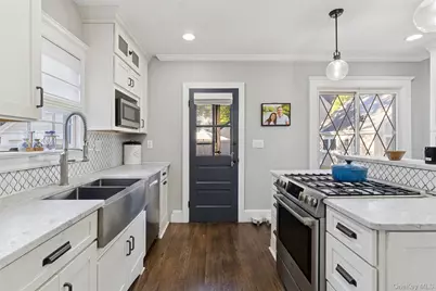 19 Margaret Boulevard, Merrick, NY 11566 - Photo 11