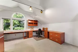 208 Boulder Ridge Rd, Scarsdale, NY 10583 - Photo 17