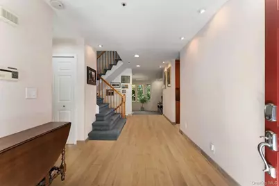 208 Boulder Ridge Road, Scarsdale, NY 10583 - Photo 3