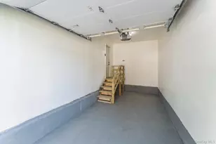 1460 Tyler Ave, East Meadow, NY 11554 - Photo 21