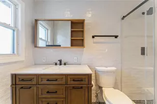 1460 Tyler Ave, East Meadow, NY 11554 - Photo 17