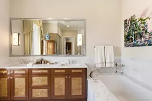 6000 Royal Ct, North Hills, NY 11040 - Photo 25