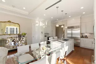 6000 Royal Ct, North Hills, NY 11040 - Photo 9