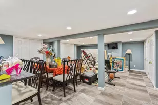 23 Glen Rd, Jericho, NY 11590 - Photo 5