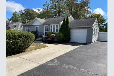 1321 7th Street, West Babylon, NY 11704 - Photo 1
