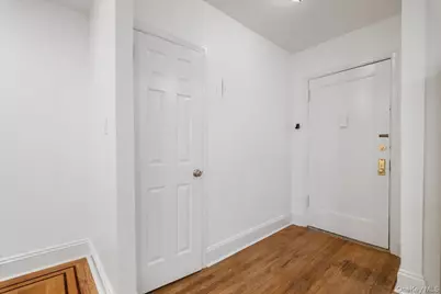 30 Windsor Terrace #4J, White Plains, NY 10601 - Photo 9