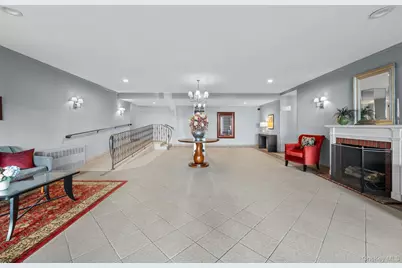 241-20 Northern Boulevard #6E, Douglaston, NY 11362 - Photo 23