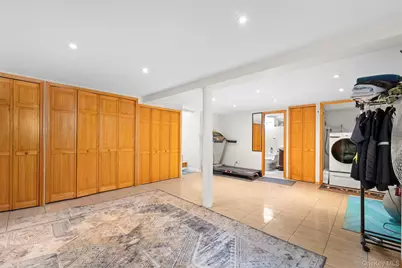 94 Phipps Lane, Plainview, NY 11803 - Photo 39