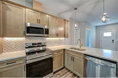 1 Conklin Street #106, Farmingdale, NY 11735 - Photo 7