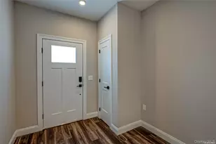 1 Conklin St, Farmingdale, NY 11735 - Photo 3