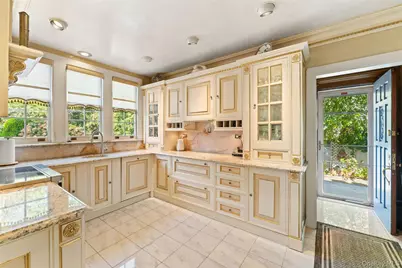 12 Hewitt Avenue, Bronxville, NY 10708 - Photo 13