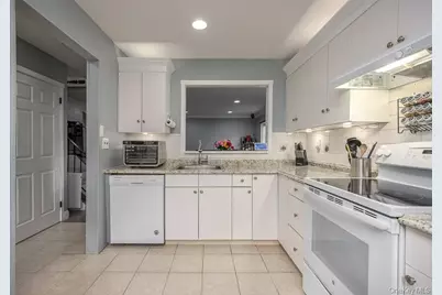 152 Branchwood Lane, Nanuet, NY 10954 - Photo 5