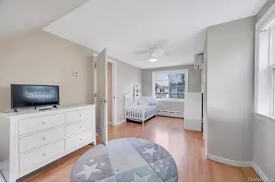 131 Lee Avenue, Hicksville, NY 11801 - Photo 19