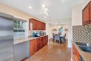 131 Lee Ave, Hicksville, NY 11801 - Photo 15